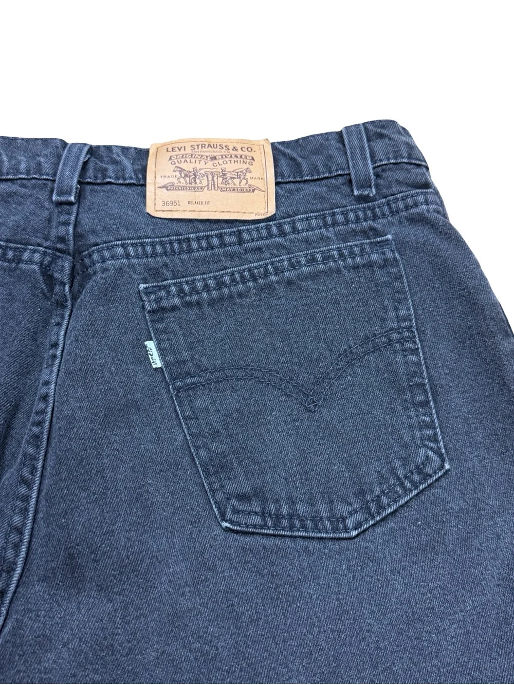 Vintage 90s Levi’s Black White Tab Essential Denim Jean Jort Shorts Size 34